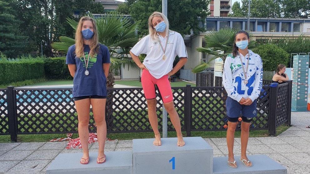 50 stile libero cadette: oro Helene Giovanelli e bronzo Alessia Zanetti